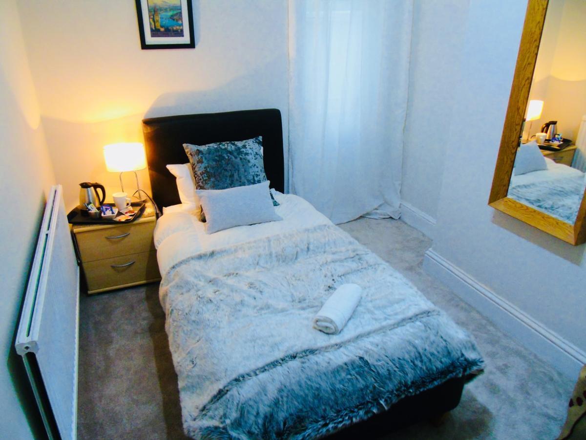Willows - Cardiff Guest House Extérieur photo